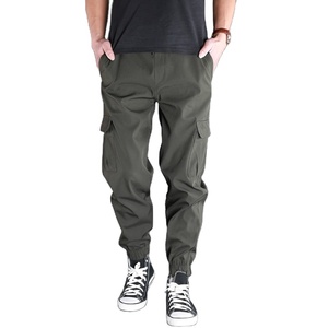 Venta caliente monos multibolsillos hombres primavera y otoño moda gruesa pies pequeños pantalones sueltos pantalones casuales pantalones de pierna para hombres - Product Image 1