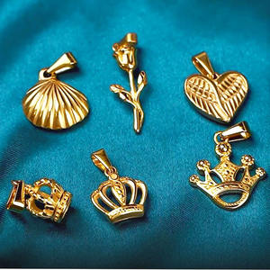 Collana con Ciondolo a Corona Placcata Oro 18k, Gioiello Moda Donna, <span class=keywords><strong>Regalo</strong></span> 'My Queen' <span class=keywords><strong>per</strong></span> <span class=keywords><strong>Mamma</strong></span> e Donne - Product Image 5