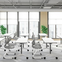 Table de réunion et de formation pliable moderne en bois avec roulettes pivotantes, design écologique