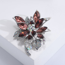 Broches Florales de Aleación de Moda de Primera Calidad para Mujer, para Bodas, Compromisos y Fiestas, Diseño Personalizado Chapado en Oro - Product Image 6