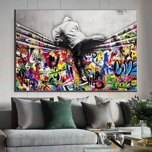 Affiches et impressions d'art mural Graffiti <span class=keywords><strong>de</strong></span> rue derrière le rideau pour la décoration du salon, tableaux d'art - Product Image 2