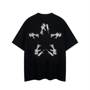 Camiseta <span class=keywords><strong>de</strong></span> Algodón Grueso Personalizada con Estampado <span class=keywords><strong>de</strong></span> Armas <span class=keywords><strong>de</strong></span> <span class=keywords><strong>Fuego</strong></span> Estilo Grunge, Prenda <span class=keywords><strong>de</strong></span> Moda Urbana con Estética Táctica y Tecnológica - Product Image 4