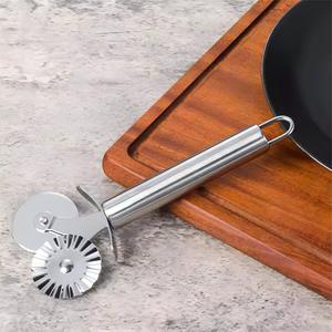 Tagliapizza Creativi in Acciaio Inox 430 con Ruota Singola, Utensili da Cucina Completi di Guangzhou per Amanti della Pizza - Product Image 5
