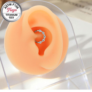 Piercings de Nariz Freya Segmentados, Aros Abiertos Sin Costuras, Joyería para Piercings de Hélice, Cartílago, Concha, Lóbulo y Daith - Product Image 3