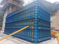 Système de coffrage en acier moderne haute résistance avec panneaux réutilisables pour la construction en béton