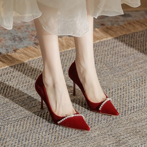 Los zapatos de novia son sexys y exquisitos, con punta en pico y tacón alto, y nunca pasarán de moda. - Product Image 3