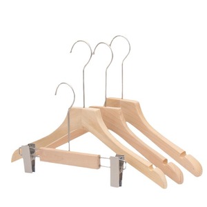 Perchas de ropa personalizadas con logotipo para tienda de ropa, perchas para hombre y mujer con cuerda de algodón flocado, perchas de madera antideslizantes y - Product Image 2