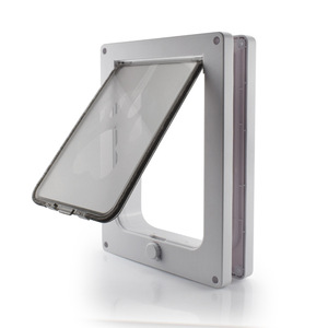 Porta di Sicurezza <span class=keywords><strong>per</strong></span> Animali Domestici con Telaio in Plastica Resistente, Accesso Bidirezionale, Facile Installazione, <span class=keywords><strong>per</strong></span> <span class=keywords><strong>Gatti</strong></span> e Cani di Piccola Taglia, Accessori <span class=keywords><strong>per</strong></span> Interni - Product Image 3