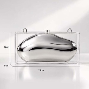 Pochette élégante en acrylique transparent avec chaîne argentée pour soirée, vente en gros, pochette en acrylique tendance - Product Image 6
