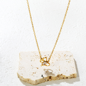 Europäische und Amerikanische Mode Edelstahl-Schmuck 18K Vergoldete Zirkonia-Besetzte Liebes-Schmetterling Anhänger Halskette - Product Image 4