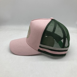 Gorra Trucker Personalizada de Alta Calidad con Estructura de 5 Paneles, Estilo Australiano, 2 Franjas Laterales y Parche de Cuero con Logotipo - Product Image 6