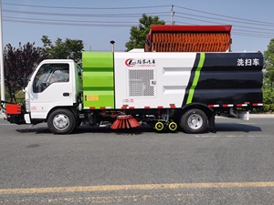 Camión de Descontaminación de Suelos Pesados ISUZU 6M3 para Muelles y Almacenes, Vehículo de Extracción de Sedimentos y Lavado para Caminos de Acceso a Minas - Product Image 2
