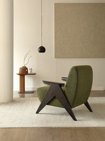 Fauteuil simple en bois massif antique, luxe léger, design haut de gamme, pour salon, usage domestique, avec dossier