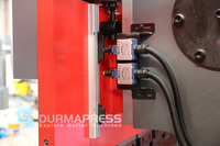 Presse plieuse hydraulique haute performance 125T 3200 avec contrôleur numérique E21 et vitesse d'approche rapide