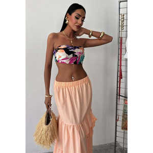 Jupe trapèze Audrey Ffrl à taille élastique avec fente, en tissu tissé respirant, idéale pour les fêtes et les tenues décontractées - Product Image 4