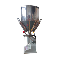 Machine de remplissage de crème de miel d'huile pneumatique semi-automatique de Offres Spéciales avec le mélangeur de chauffage pour des produits chimiques dans l'emballage en verre et de sac