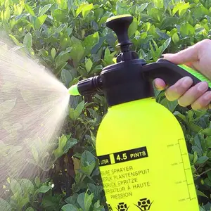 Pompa a pressione da giardino bottiglia Spray mano d'acqua 2L pianta portatile Mini irrigazione per spruzzatori manuali da 2 litri nebbia 3 spruzzatore di plastica