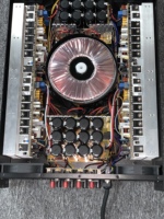Amplificatore di Potenza Professionale 3U 4x2000W Classe TD a 4 Canali Stereo per Subwoofer, Bassi e Sistemi Audio DJ