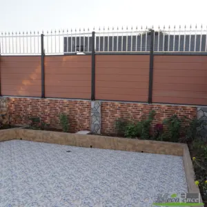 1.8x1.8m prezzo all'ingrosso impermeabile wpc scherma privacy recinzione con palo in alluminio per il giardino con