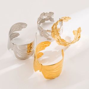 Chic Papillon En Acier Inoxydable Manchette Bracelets Bracelets Exagéré Plaqué Or Chunky Large Ouvert Bracelets Bijoux Étanches - Product Image 4