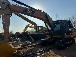 Excavadora Usada CAT 330D2L en Venta, Excavadora de Cadenas de 30 Toneladas de Segunda Mano a Precio de Fábrica, Disponible en Stock - Product Image 4