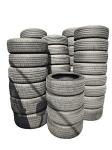 Jauges de pneus sans chambre à air radiales d'occasion - Product Image 4