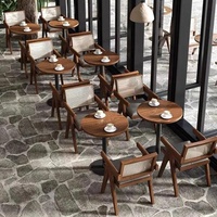 Set di Tavoli e Sedie dal Design Minimalista OEM ODM per Ristoranti Commerciali, Caffetterie, Bar di Dolci, Bistrot e Caffè
