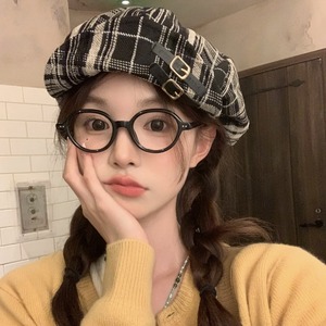 Béret à carreaux pour femmes, chapeau octogonal artistique rétro, amincissant le visage, en coton, style japonais, automne et hiver - Product Image 3
