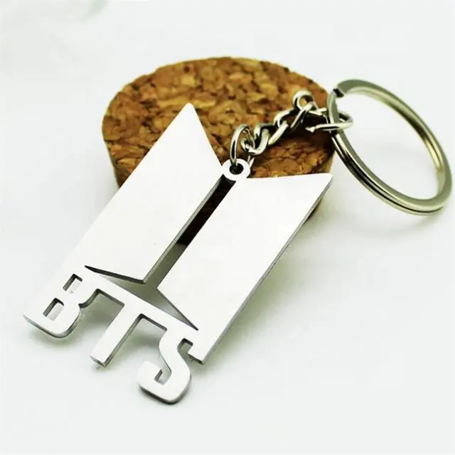 Porte-clés en acier inoxydable avec personnage du film, personnage célèbre, Logo découpé, cadeau vierge, idole, nom, lettre