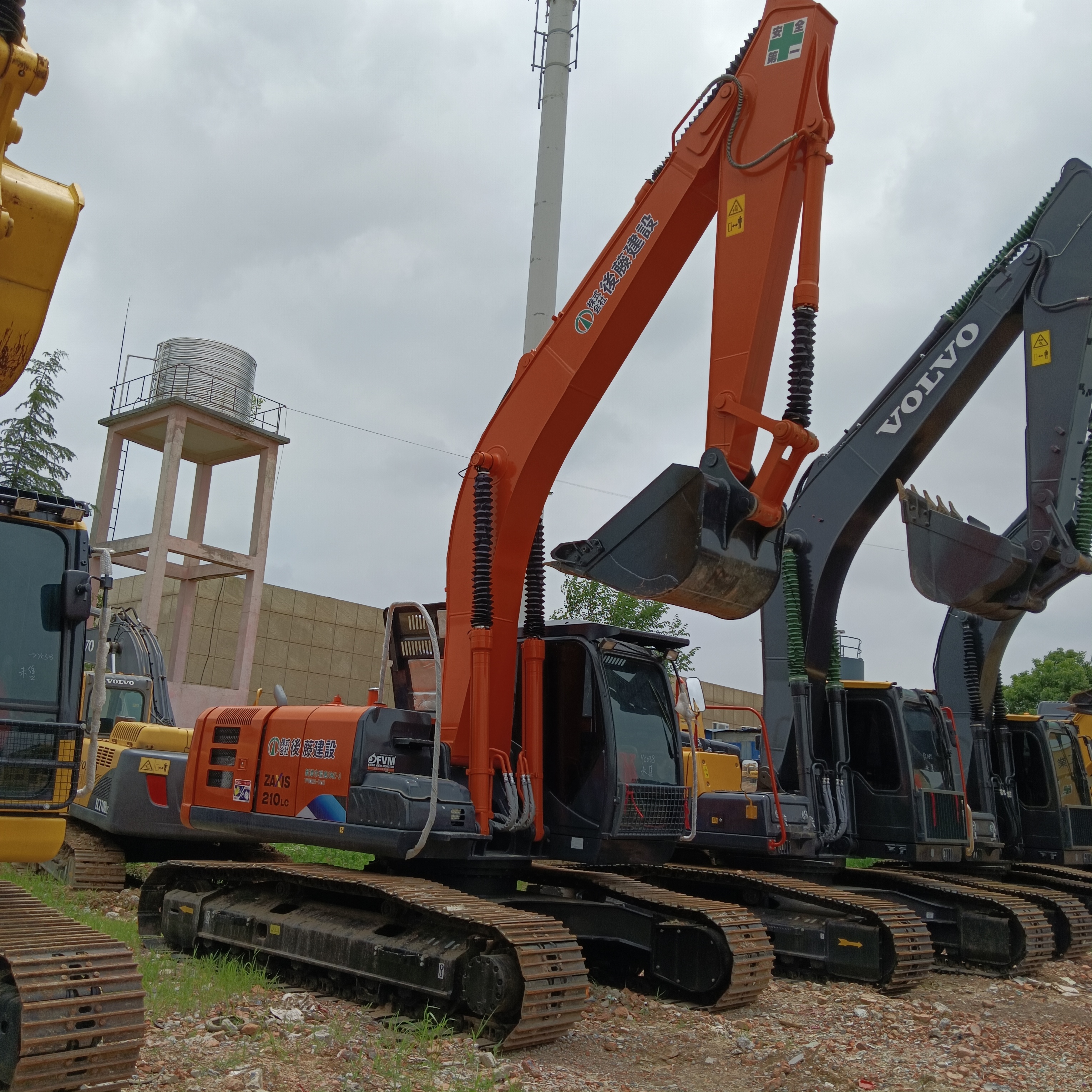 新品、未使用　HITACHI　ZAXIS 210 1/40 パワーショベル 2025年最新】HITACHI ZAXIS 210の人気アイテム - メルカリ