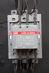 ใหม่คอนแทคเตอร์ตัวเก็บประจุแบบสวิตชิ่ง Ua50-30-00-ra*220-230v50hz/230-240v60hz ใหม่ต้นฉบับระบบอัตโนมัติทางอุตสาหกรรมแบบตั้งโปรแกรมได้ - Product Image 1
