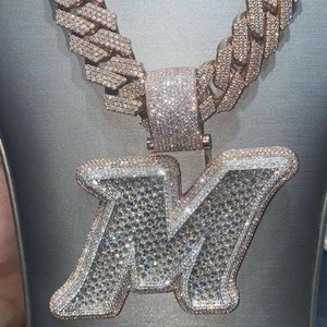 Colgante de Letra Personalizado VVS Baguette con Nombre, Diamantes Moissanita Iced Out, Plata 925, Lujo Hip Hop - Product Image 1