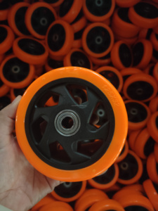 Roulette MW 3/4/5 pouces Orange PVC 75mm 100mm 125mm Roue de frein fixe pivotante pour chariot - Product Image 5
