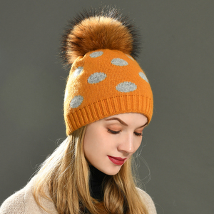 Bonnet en tricot de <span class=keywords><strong>laine</strong></span> cachemire pour l'hiver en gros bonnet en vraie grande fourrure Pom Pom Jacquard <span class=keywords><strong>Point</strong></span> de vague Bonnet tricoté en <span class=keywords><strong>laine</strong></span> pour femmes personnalisé - Product Image 3