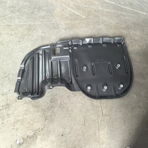 Cubierta de riel de suelo trasero izquierdo 57628-33140 resistente al agua para modelos Es300h Es350 2018 - Product Image 2