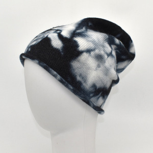 Logo personnalisé Tie Dye Beanie Roll Rim Cuffed Full Print Hat Knit <span class=keywords><strong>Baggy</strong></span> Hat Slouchy Beanie pour les femmes - Product Image 3
