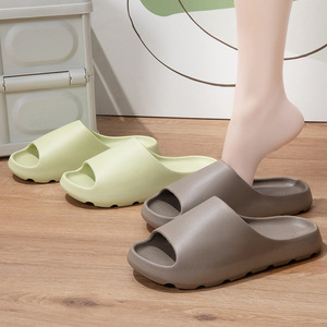 Sandales <span class=keywords><strong>de</strong></span> <span class=keywords><strong>bain</strong></span> antidérapantes à semelle épaisse et durables pour hommes et femmes, vêtements d'intérieur et d'extérieur pour tous, doux, été, printemps et automne - Product Image 4