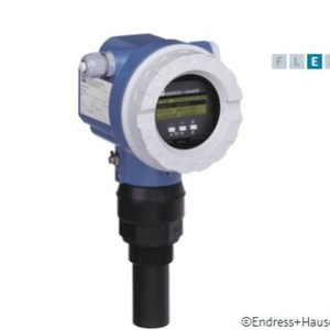 Capteur de niveau ultrasonique Endress+Hauser Prosonic FMU40 pour boues d'eaux usées, liquides chimiques, réservoirs ouverts - Product Image 1