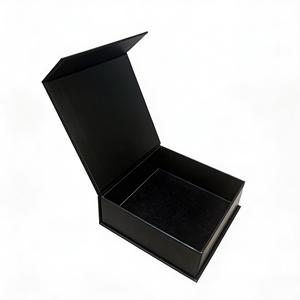 Boîte cadeau magnétique personnalisée, emballage rigide en forme de livre avec couvercle rabattable, finition brillante, matériaux recyclés, option bougie - Product Image 6