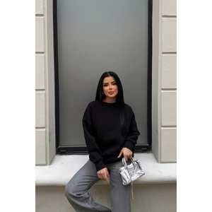 Sudadera con Capucha Negra Extra Grande para Mujer, Talla XS, con Estampado Bordado de Alta Calidad en la Espalda - Product Image 5