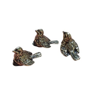 Miniature artisanale en laiton : Passerelle décorative antique en bronze massif, petite figurine d'oiseau en cuivre pour décoration de table - Product Image 3