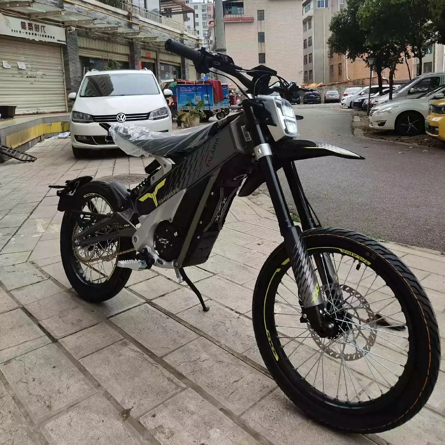 2024ใหม่มาถึงTalaria XXX X3 Dirt Ebike 6000W 60V 40ah Talaria XXXไฟฟ้าDirt Bikeสีแดงและสีเทาสําหรับผู้ใหญ่