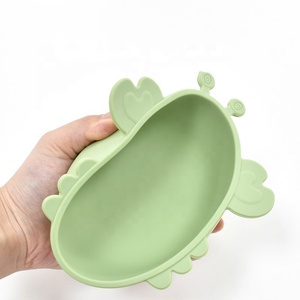 Plato de Silicona con Forma de Cangrejo para Bebés, Vajilla de Grado Alimenticio, Plato para Niños, Entrenamiento para la Alimentación, Plato con Succión para Snacks - Product Image 4