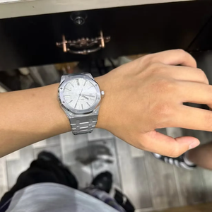 Montre de plongée automatique mécanique unisexe de haute qualité, verre saphir, résistance à l'eau 50 bars, lunette angulaire, incrustations de diamants - Product Image 2