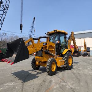 Chargeuse-pelleteuse Caterpillar 420F 4x4 d'occasion, modèle 2022, cabine confortable pour engins de construction - Product Image 2