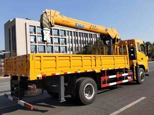 Camión grúa de brazo recto de 8 toneladas de fácil operación, grúa autocargable de 10T para logística urbana - Product Image 6