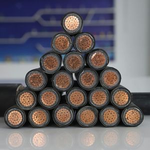 Cavo di alimentazione isolato in rame conduttore in alluminio 0.6/1kv 4 Core 10mm 16mm 25mm 35mm 50mm 70mm 95mm 120mm <span class=keywords><strong>150mm</strong></span> cavo di saldatura - Product Image 6