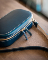 Étui en cuir premium, boîte en tissu pour écouteurs, mini sac à monnaie, boîte d'emballage, sac à main portable en cuir cousu main pour femme, porte-monnaie