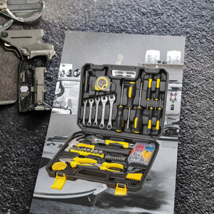 Kit d'outils complet 88 pièces PCMOS pour la maison et les véhicules, réparation automobile, comprenant marteau, pinces, clé à molette, douilles et autres outils mécaniques - Product Image 4