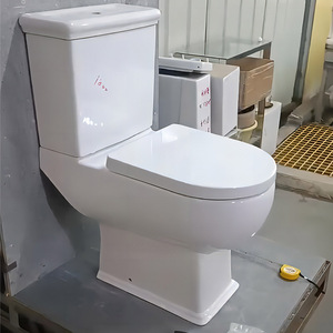Lavabo sur mesure Casa de Banho salle de bain moderne articles sanitaires en céramique sans rebord fermé couple bol occidental toilette <span class=keywords><strong>wc</strong></span> <span class=keywords><strong>acheter</strong></span> - Product Image 1